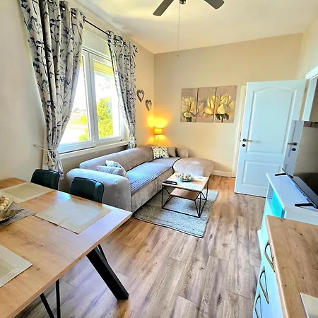 شقة Suzy سبليت