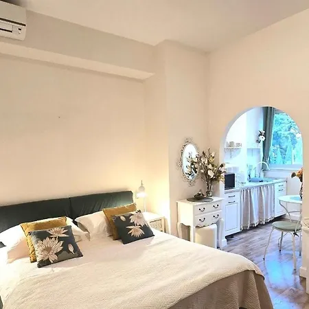 Apartment Suzy Split
