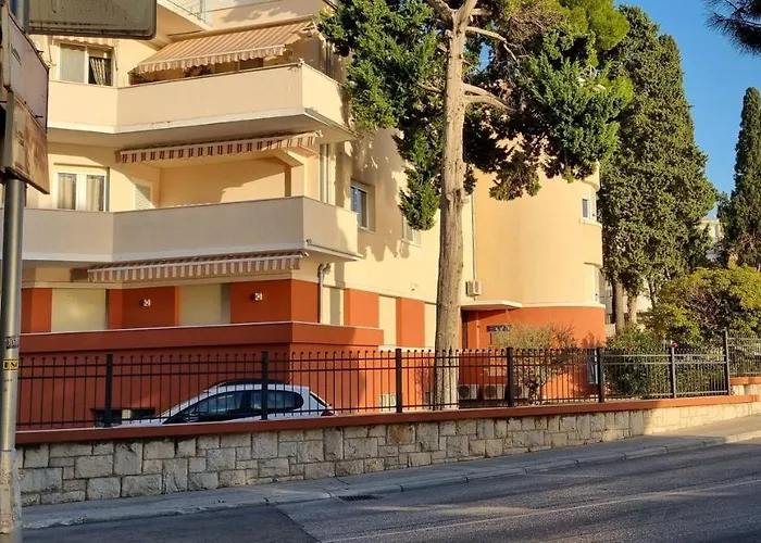 Apartment Suzy Split